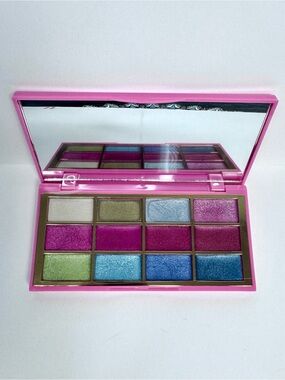 Beau Beauty Vibrant Shimmer Lip Palette - NWT